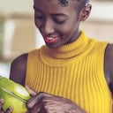 Acompañada de su bajo contenido calórico, la pera tiene un poder diurético que ayuda a eliminar los líquidos retenidos