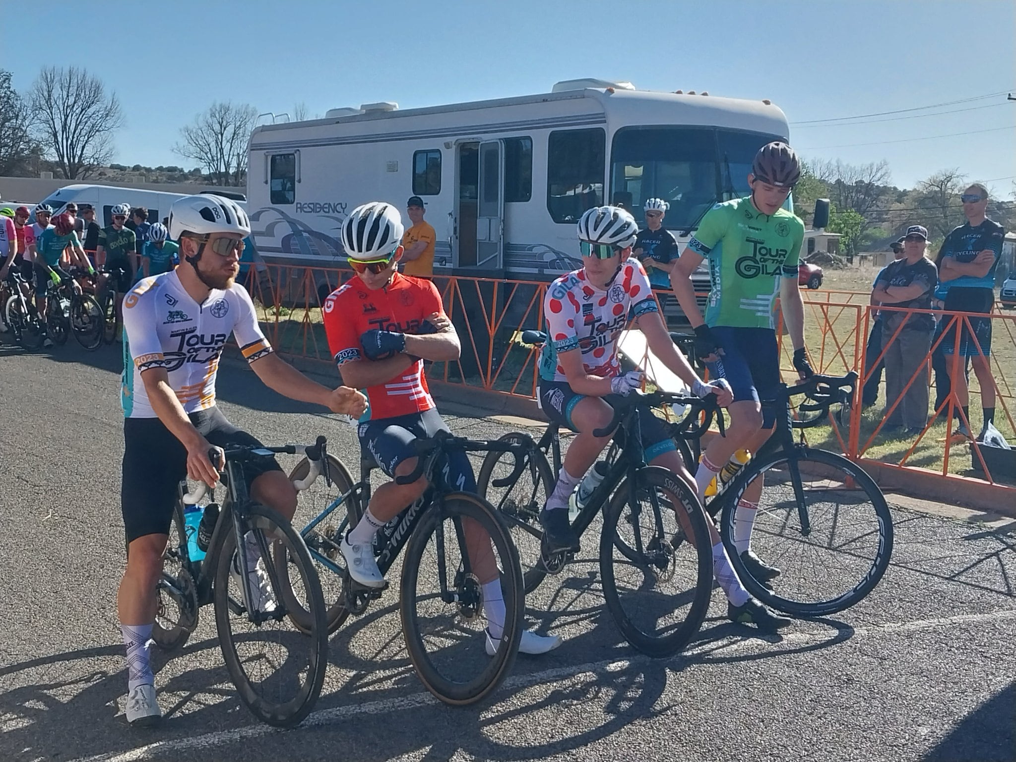 Miguel Ángel López en la partida del Tour de Gila
