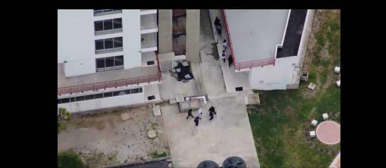 Encapuchados dentro de la Universidad de Nariño.