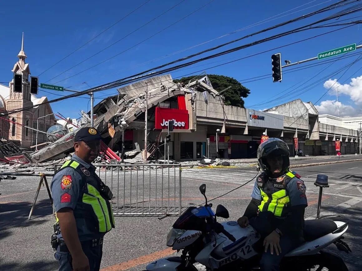En imágenes: así quedó Filipinas tras el terremoto de magnitud 7,8 registrado este lunes
