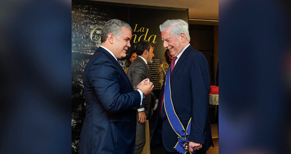 El expresidente Iván Duque lamentó el fallecimiento del escritor Mario Vargas Llosa. “Tuve el honor de gozar de su amistad y de compartir momentos inolvidables escuchando su cultura enciclopédica”, dijo. Vargas Llosa fue candidato presidencial en 1990.