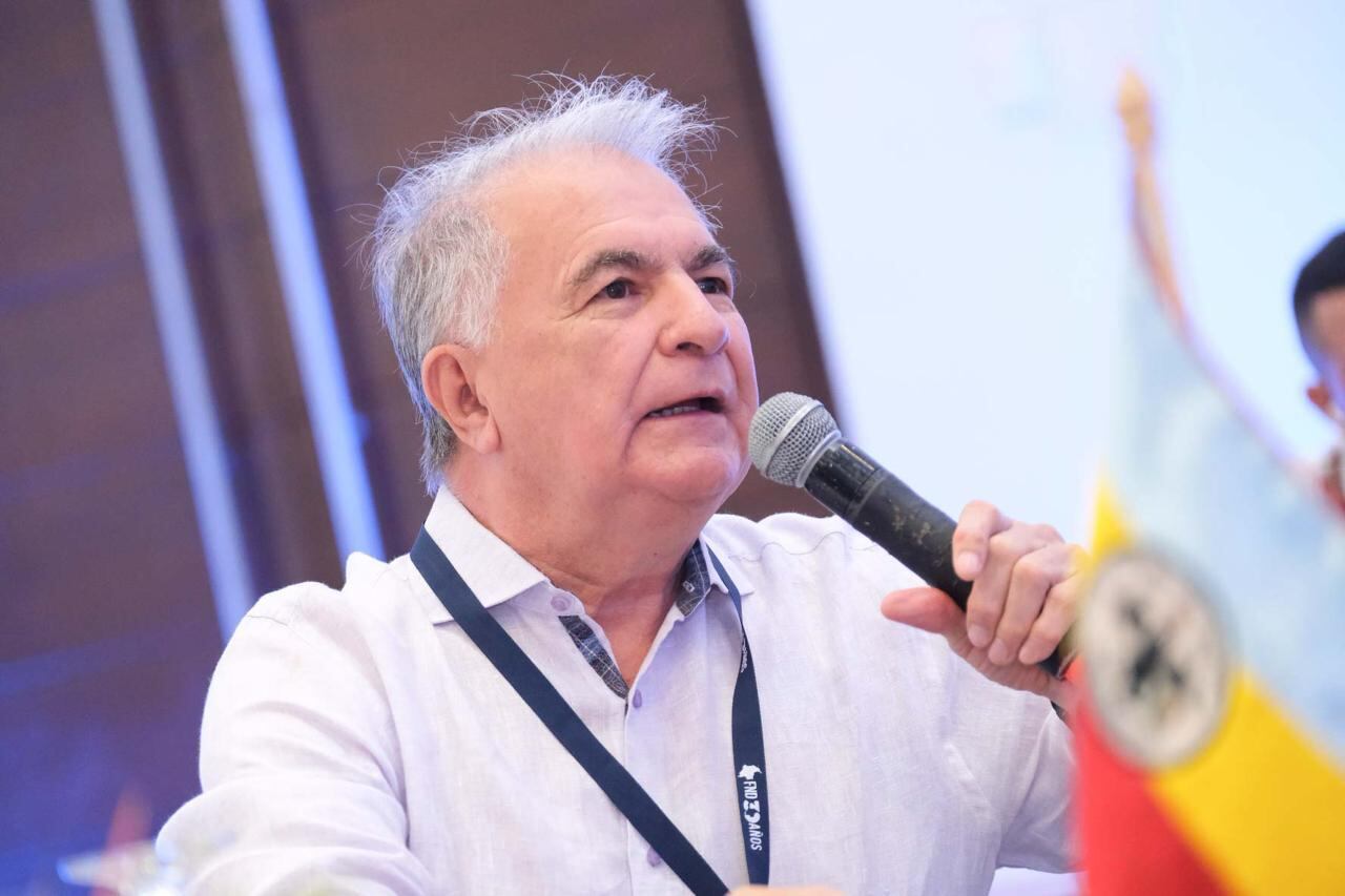 Rodrigo Villalba Mosquera, gobernador del Huila.