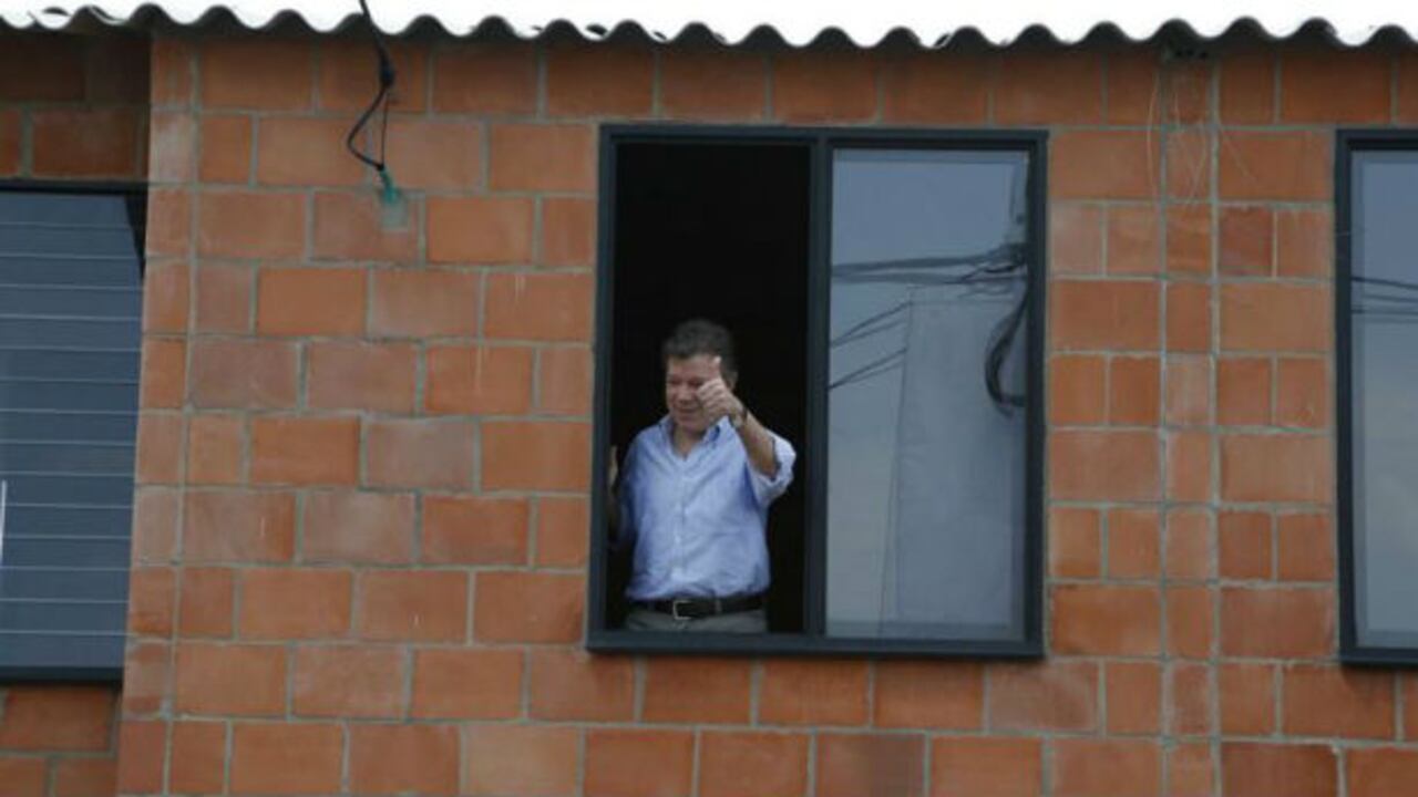 El presidente Juan Manuel Santos entregó el lunes 11 de febrero las primeras casas gratis propuestas durante su gobierno, en el municipio de Pradera, Valle.