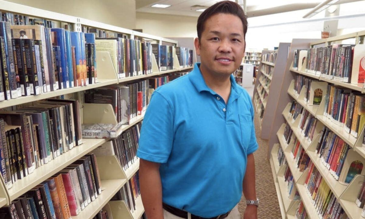 Asesinan a comediante asiático.