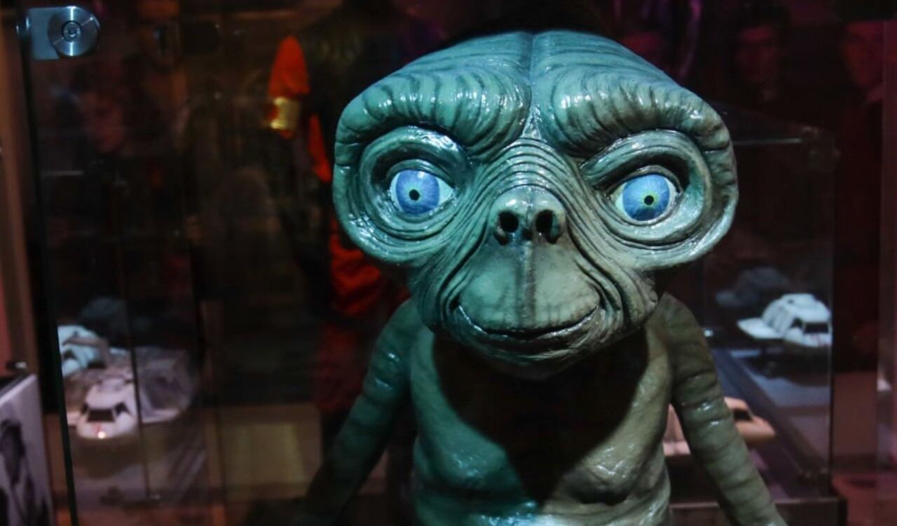 El muñeco original de E.T el extraterrestre fue subastado en más de dos millones de dólares (imagen de referencia)