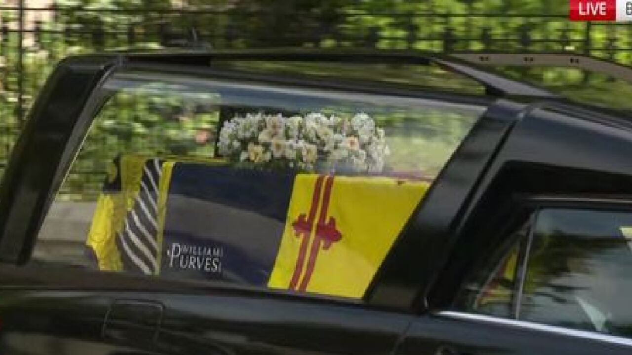 Indignación por publicidad en carroza fúnebre de la reina Isabel II