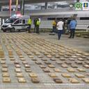 Detienen a conductor de camión que transportaba 800 kilos de marihuana con destino a Brasil