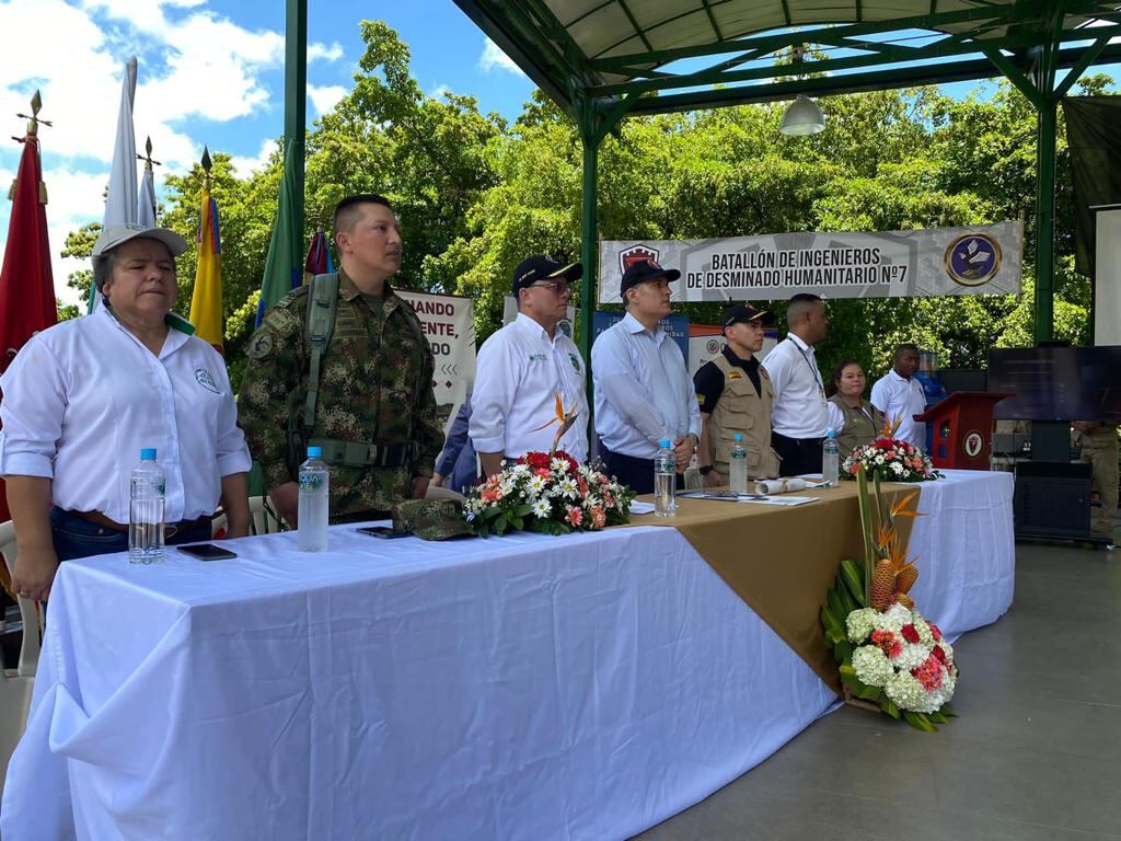 En cabeza de su embajador, Gali Dagan, inauguró el "Bosque de la Reconciliación y la Paz", en memoria de las víctimas de las minas antipersonal. Este proyecto que inició en el año 2021 simboliza un mensaje de paz y prosperidad para un país amigo como Colombia.
