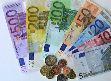 Archivo Semana - La economía de la Zona Euro cayó 6,8 % en 2020