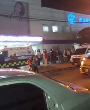 En el centro médico ubicado en el barrio Versalles se presentó un acto sicarial al interior.