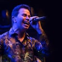 “Desde la primera vez que yo me paré en un escenario, sabía que podía. La gente me aplaudía y coreaba mis canciones, y me hicieron entender que esto era lo mío. Que podía lograr grandes cosas”: Jhonny Rivera.