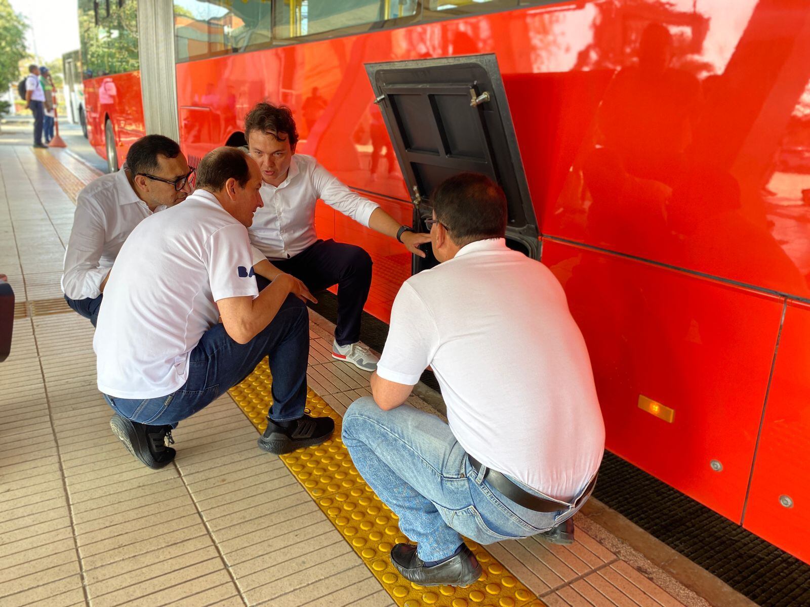 El articulado en 100 por ciento eléctrico, sin ruido y sin humo