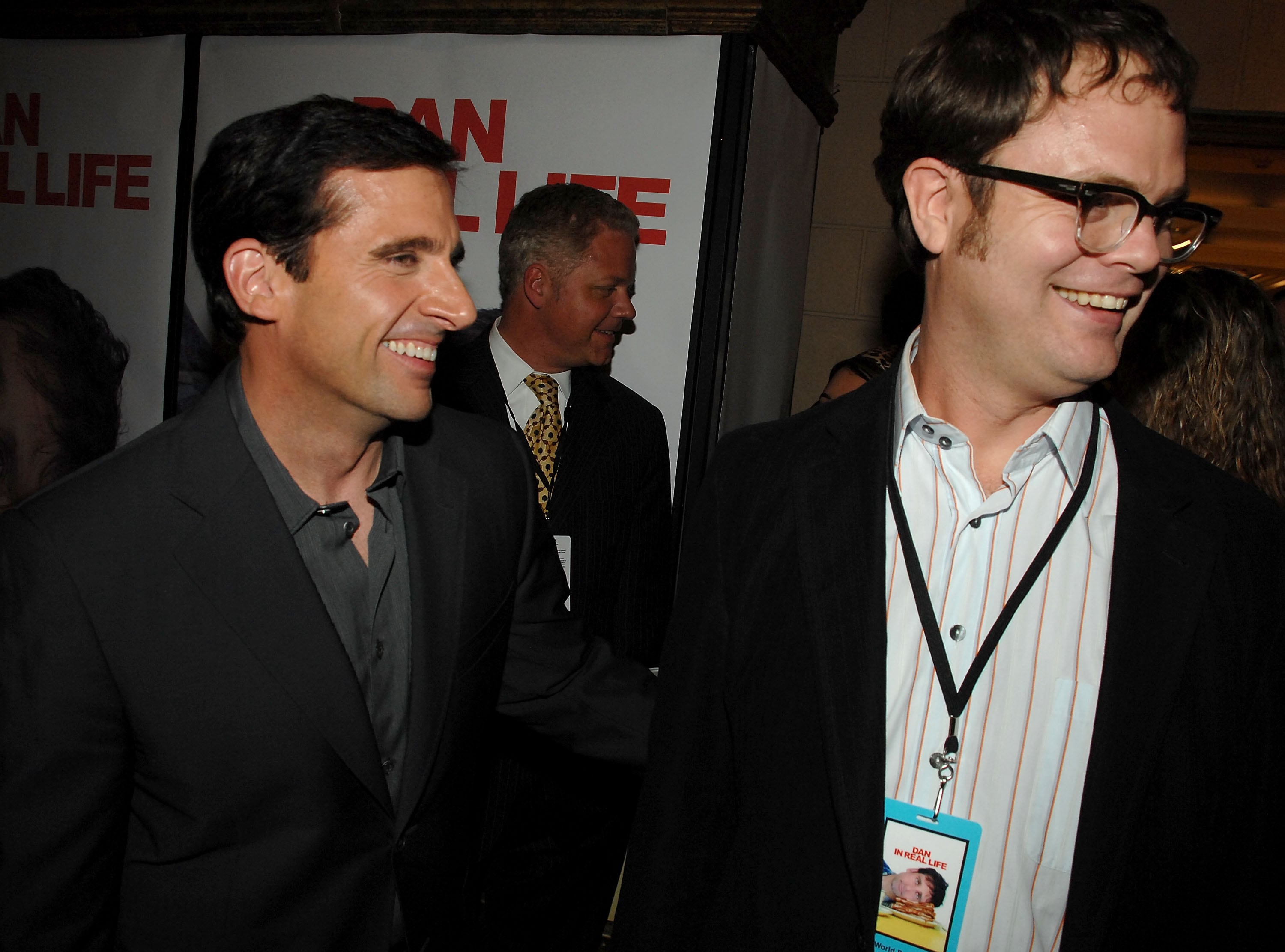 Steve Carell y Rainn Wilson asisten al estreno de Dan In Real Life en El Capitan Theatre el 24 de octubre de 2007 en Hollywood, California.