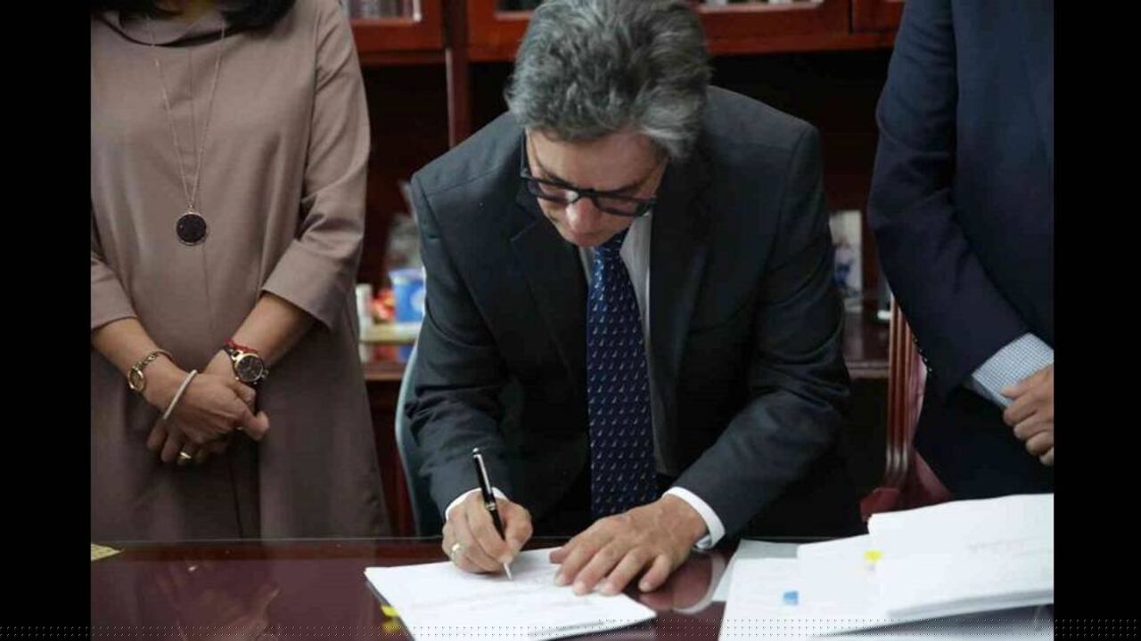La oposición denuncia que el Presupuesto General de la Nación (PGN) atenta contra la economía de los colombianos y las empresas públicas.