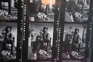 Un hoja de contactos del 4 de enero de 1969 realizada por Barrie Wentzell en el apartamento donde Hendrix vivió en Londres entre 1968-69. Foto de DANIEL LEAL-OLIVAS / AFP