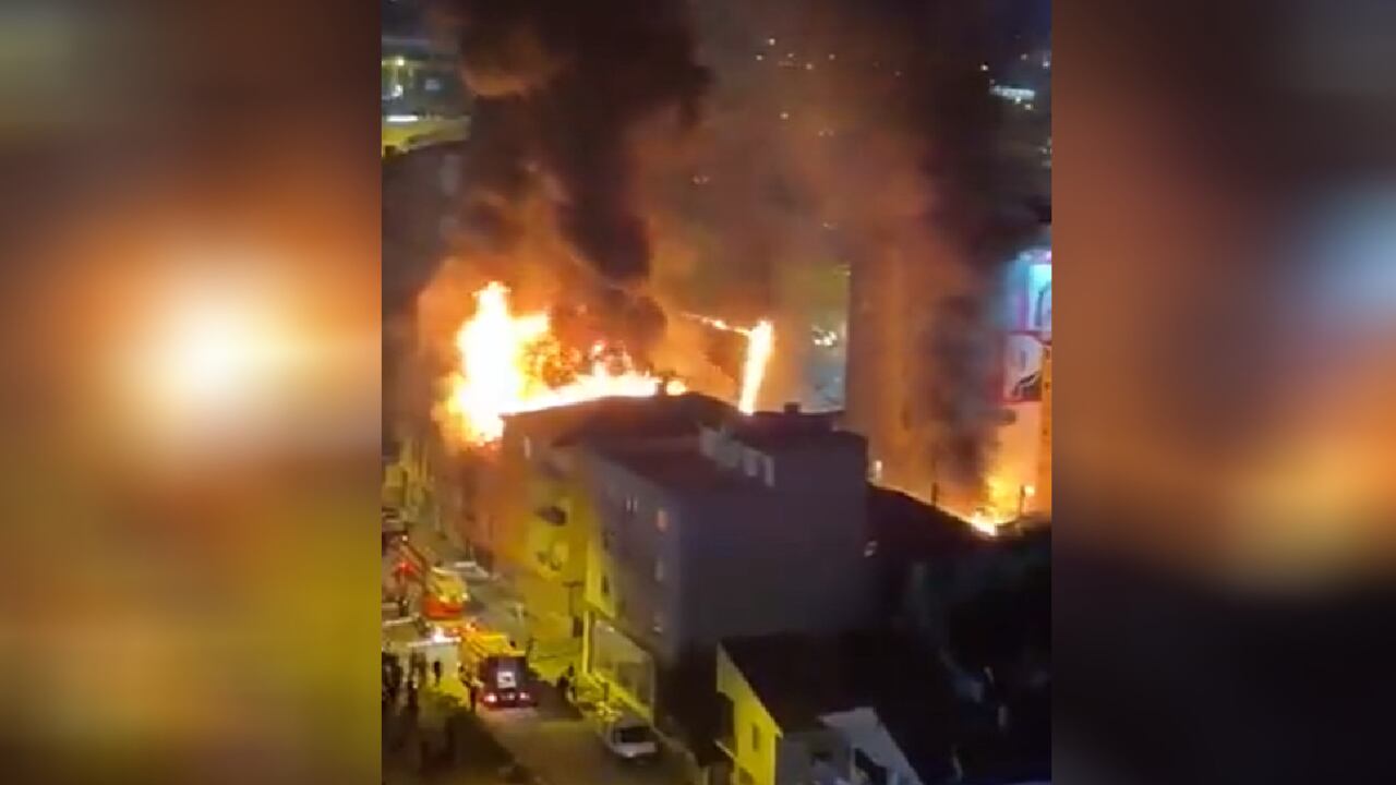La emblemática ciudad turca vive la noche de este domingo una ingente emergencia por cuenta de una explosión. Autoridades buscan determinar las causas de esta.