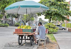 En Cali, una de las problemáticas que enfrentan los vendedores informales son los préstamos gota a gota. El 50% de los vendedores ha adquirido alguna vez una deuda con este tipo de prestamistas.