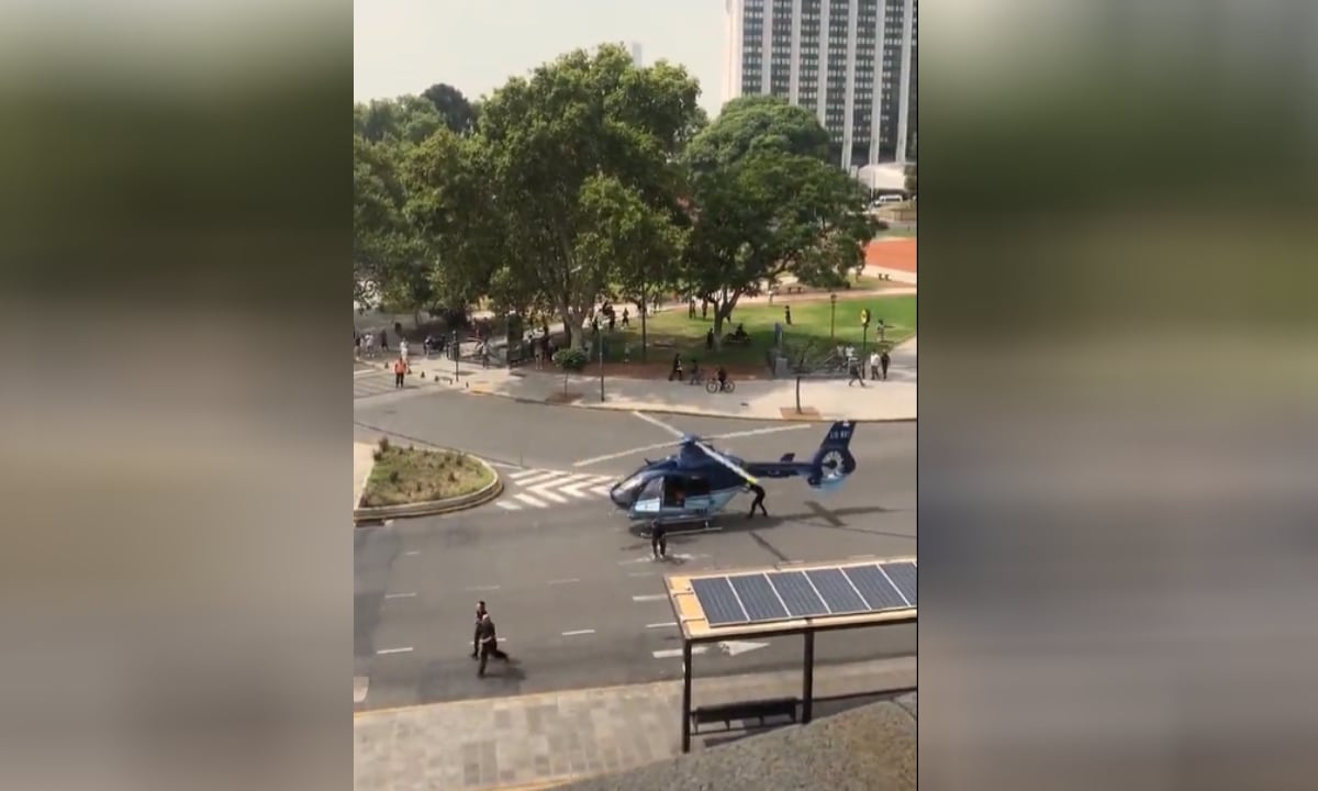 La agente había sido trasladada a un hospital a bordo de un helicóptero