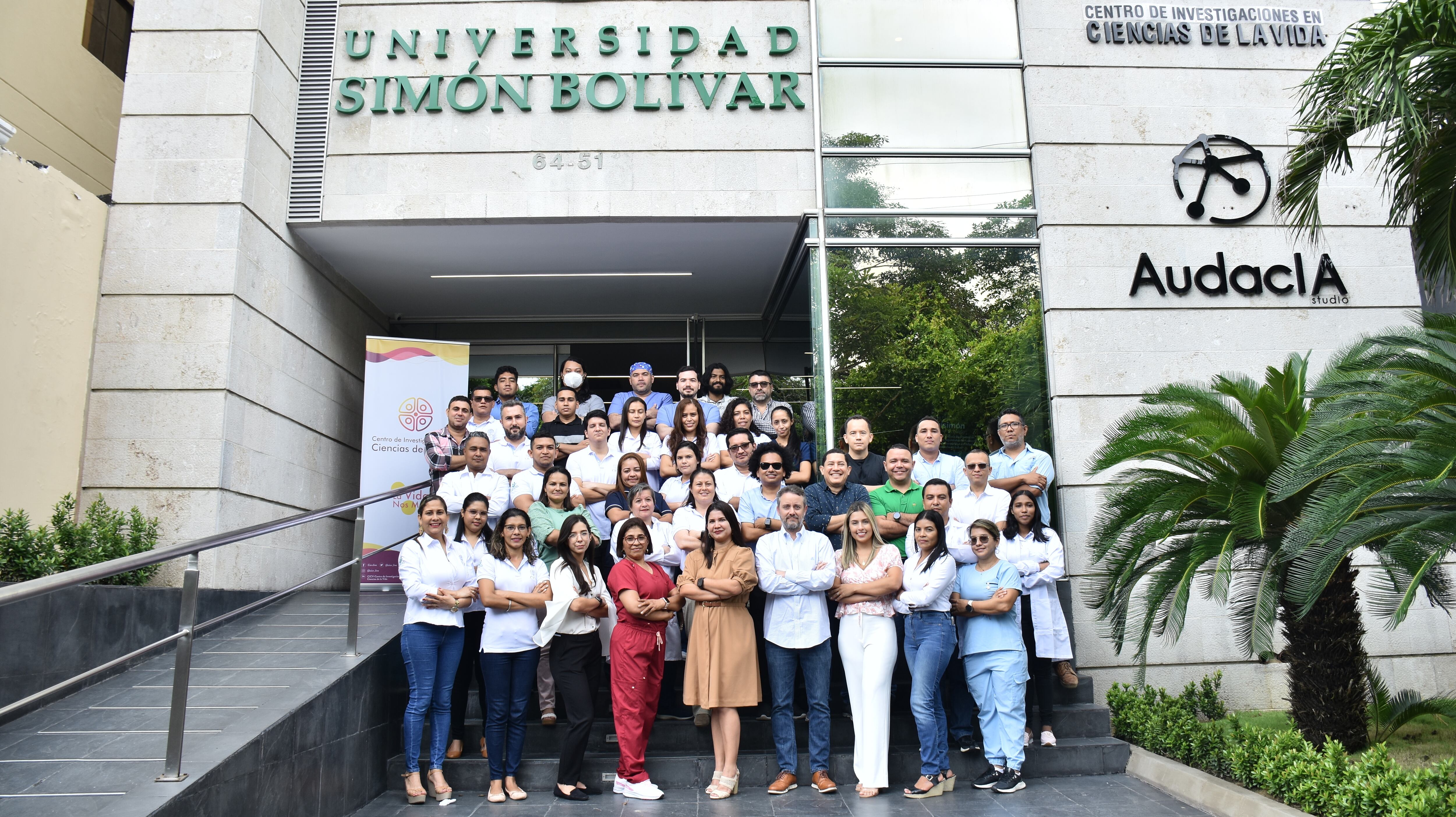 Equipo del CICV a las afueras de Eureka, el primer Distrito de Innovación del Caribe.