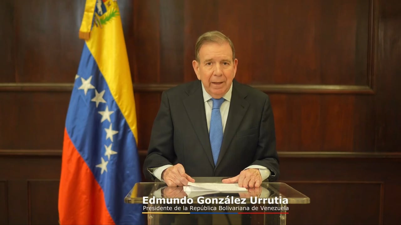 Edmundo González aseguró que está cerca de Venezuela y listo para intentar entrar a su país.