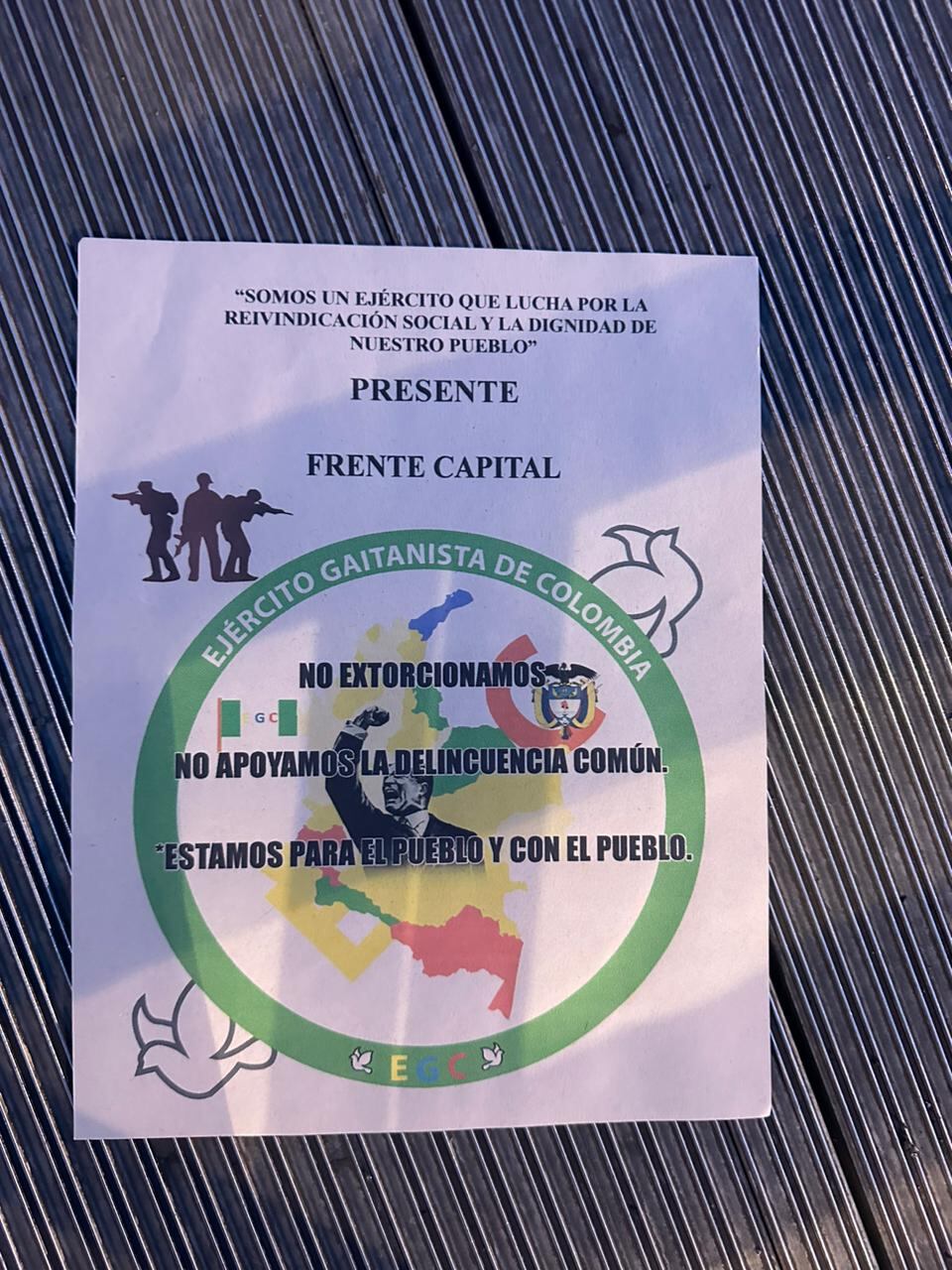 Panfletos de la AUC en Suba , Bogotá