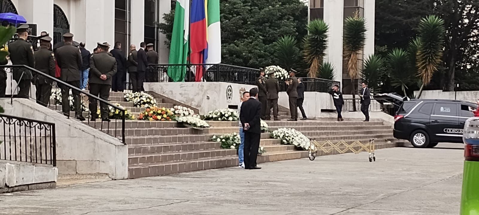 Con honores, así despiden al coronel Óscar Dávila en Bogotá.