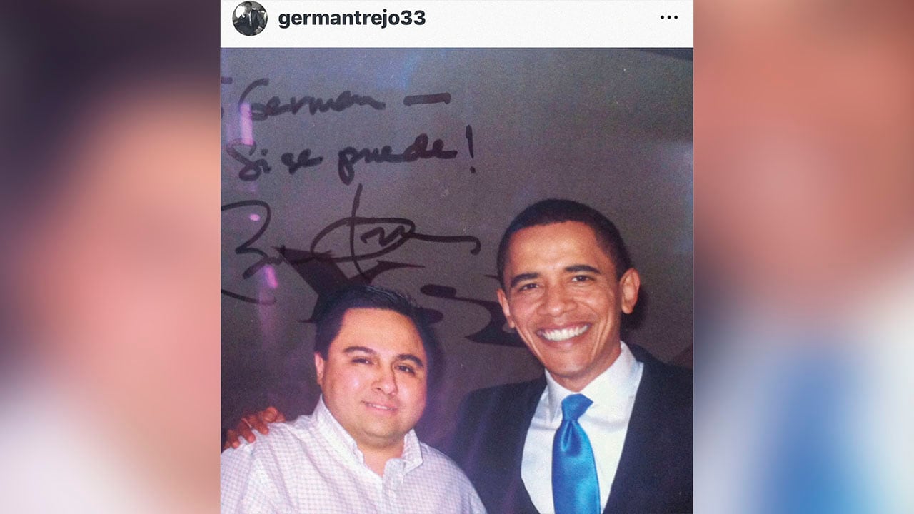 Germán Trejo usa fotografías con reconocidos políticos colombianos y extranjeros para presentar los servicios de su empresa de consultoría.