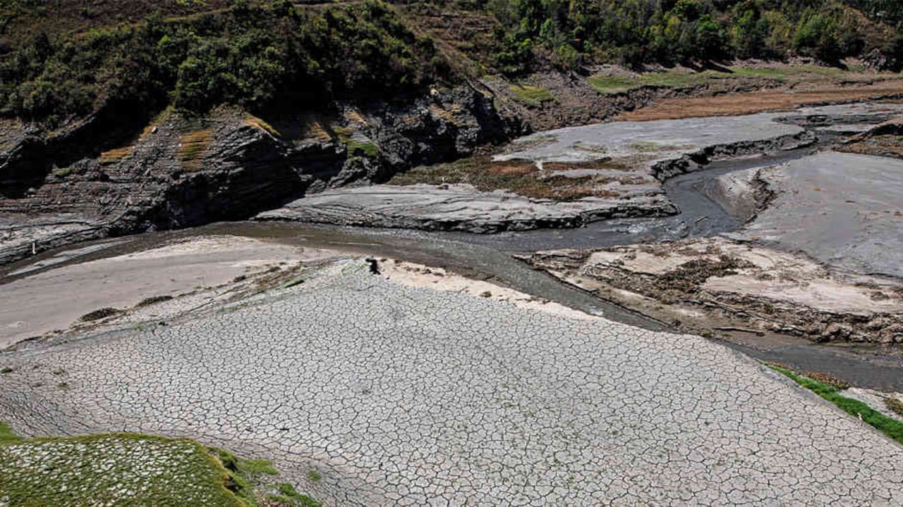Embalse La Esmeralda en temporada seca. Foto: Esteban Vega/Semana