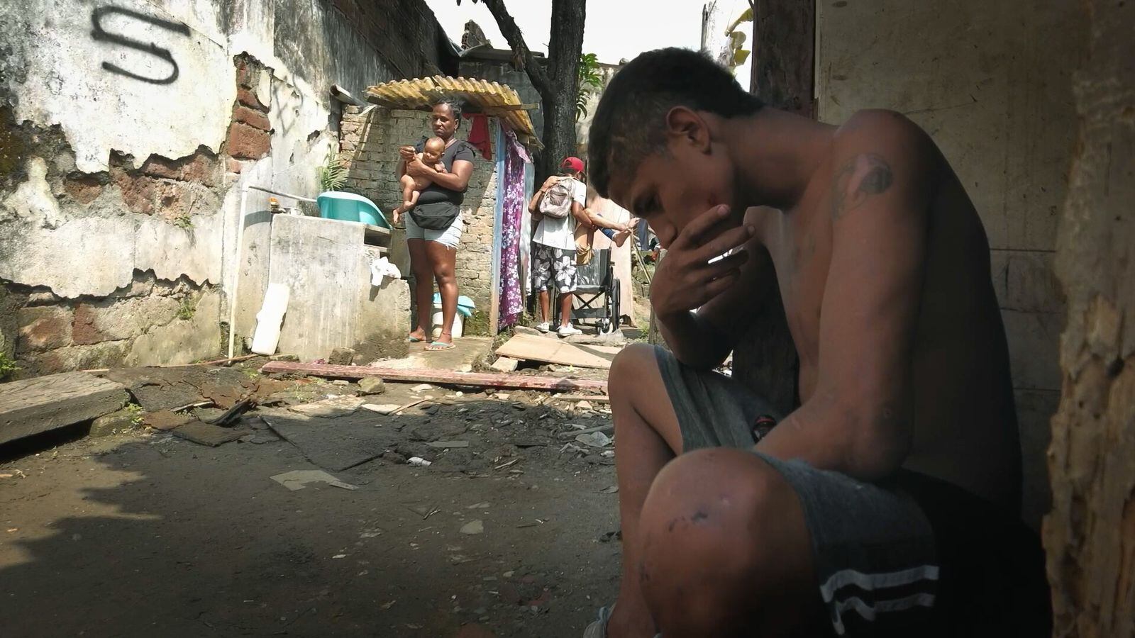 El importante documental que es 'El Cielo al revés' de Jorge Enrique Rojas revela el alma del barrio Sucre de Cali siguiendo la vida de Johanna y su familia.