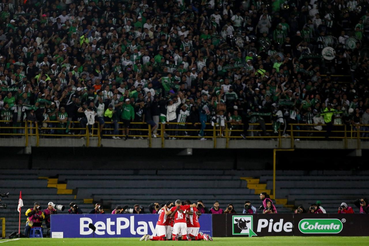Hinchas de Nacional en El Campín