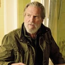 La serie plantea un duelo psicológico entre los personajes de Bridges y de John Lithgow. De familias de actores, se hicieron muy amigos en el rodaje.