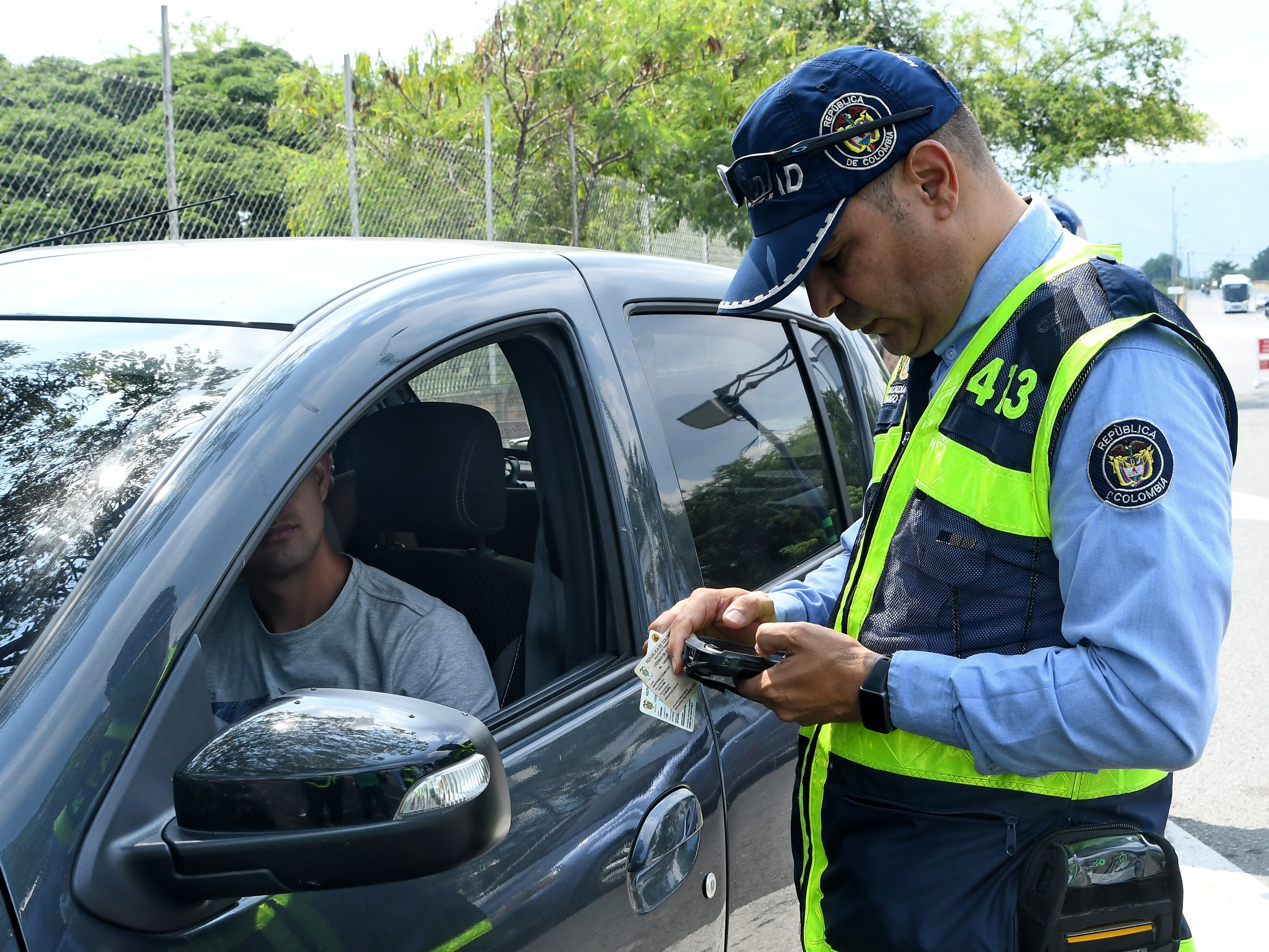 El nuevo secretario de Movilidad de Cali, Wilmer Tabares, contó que habrá presencia permanente de los agentes de tránsito en las vías de la ciudad para recuperar el control en la Cidad de Cali. Enero 6 de 2024 / Foto Wirman Rios / EL PAIS