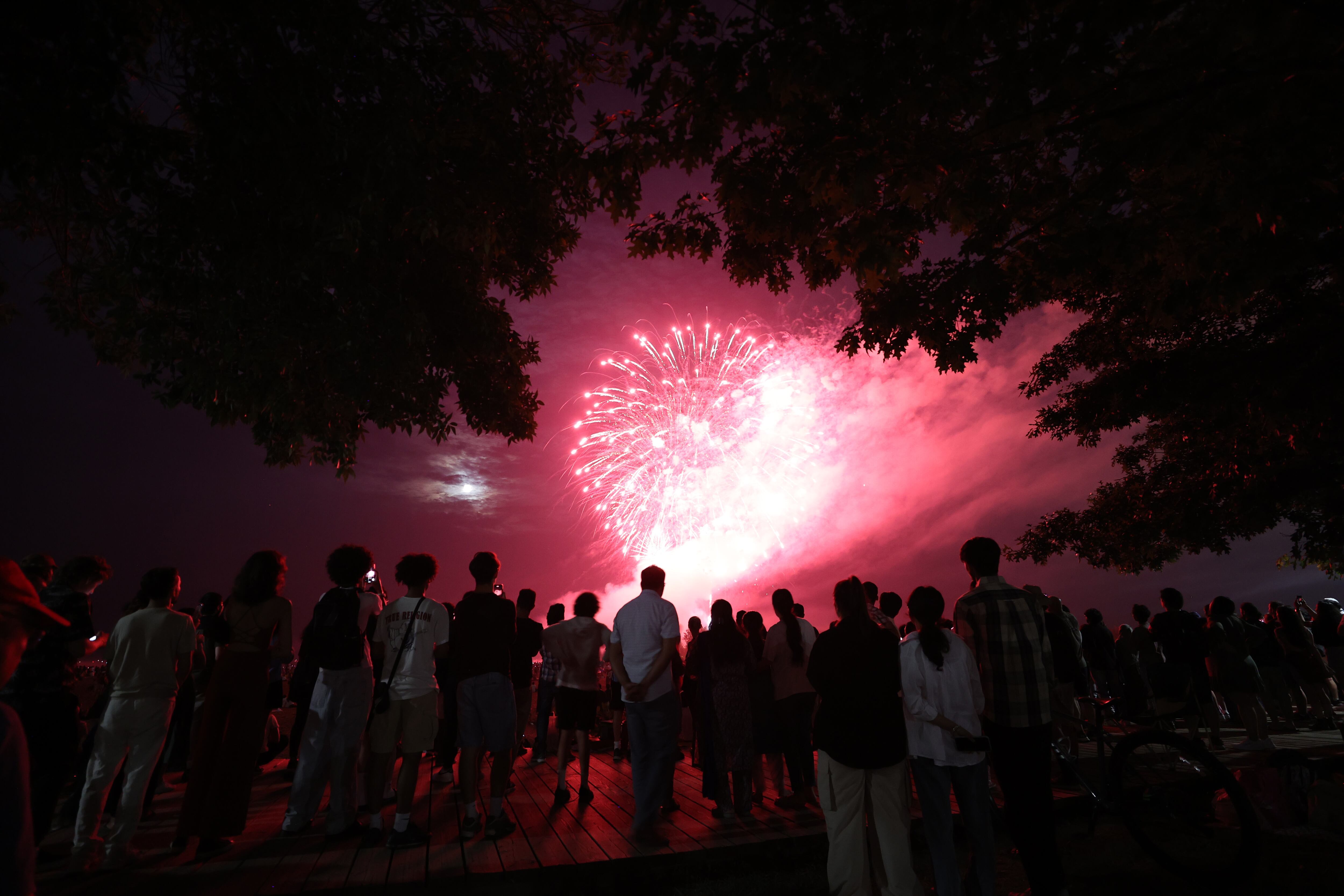 Las autoridades han insistido en el uso adecuado de juegos artificiales para evitar accidentes