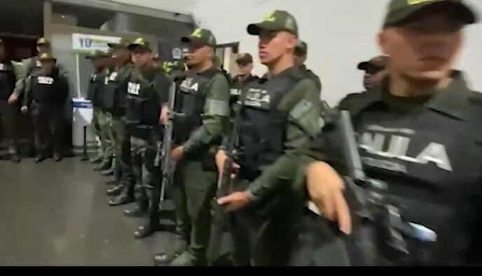 El Gaula de la Policía destinó un operativo especial para capturar a los presuntos integrantes de la red.