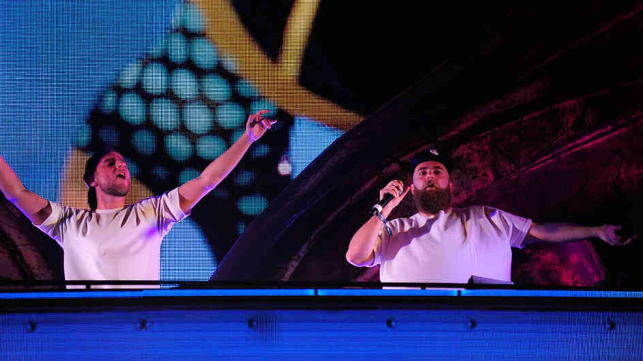 El dúo holandés Showtek ha hecho colaboraciones con David Guetta.