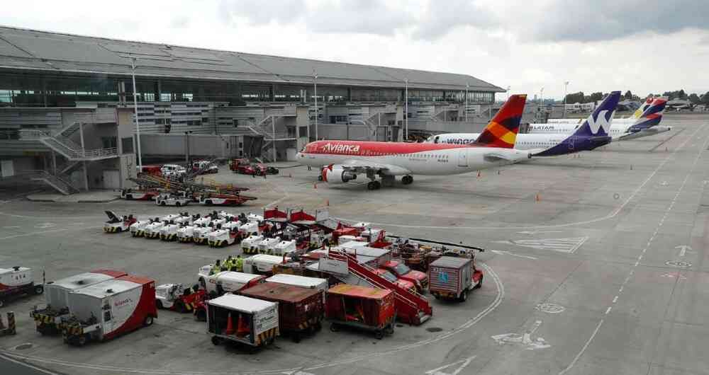 El Aeropuerto El Dorado operará solo 40 rutas de salida y otras 40 de llegada en su primera jornada.