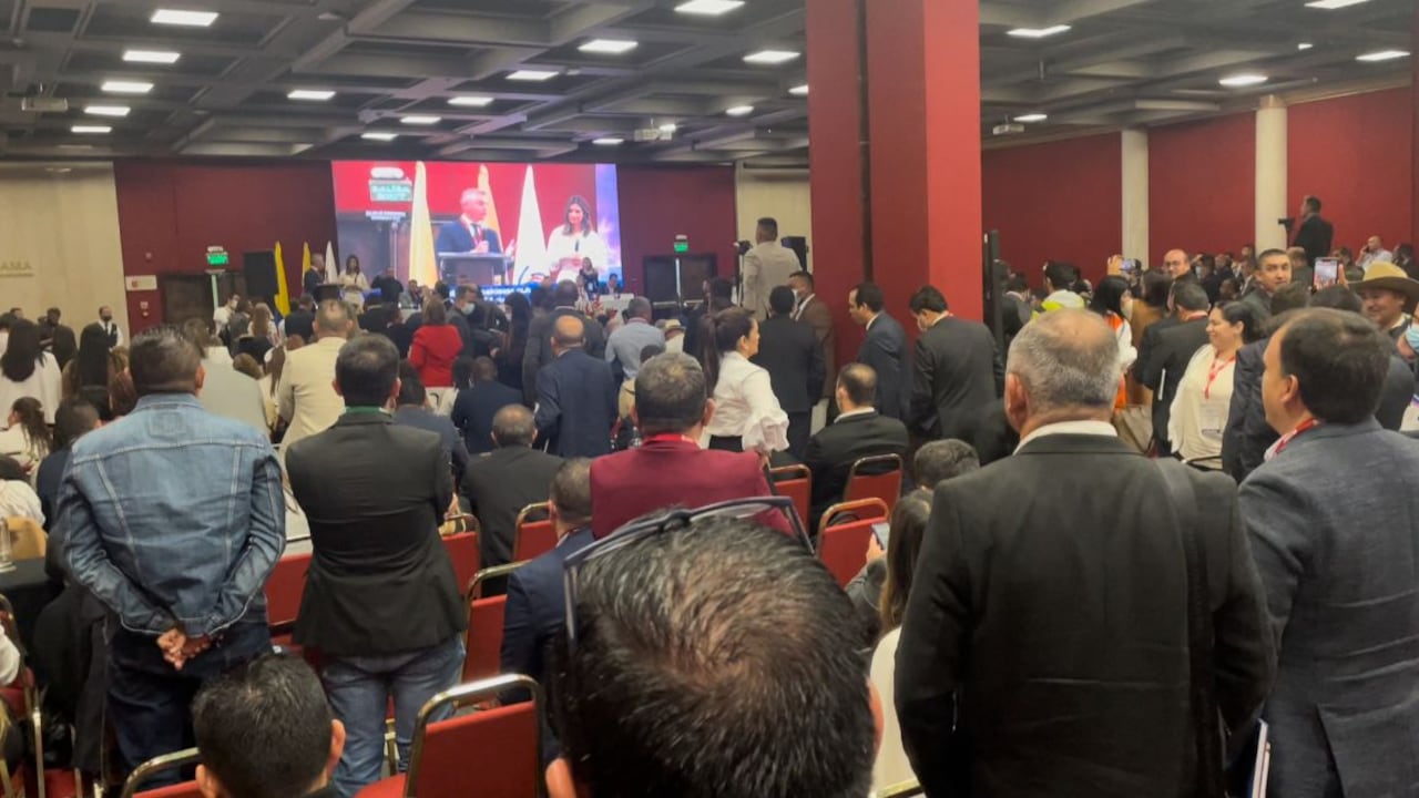 El agravio de los alcaldes por la tardanza de Gustavo Petro.