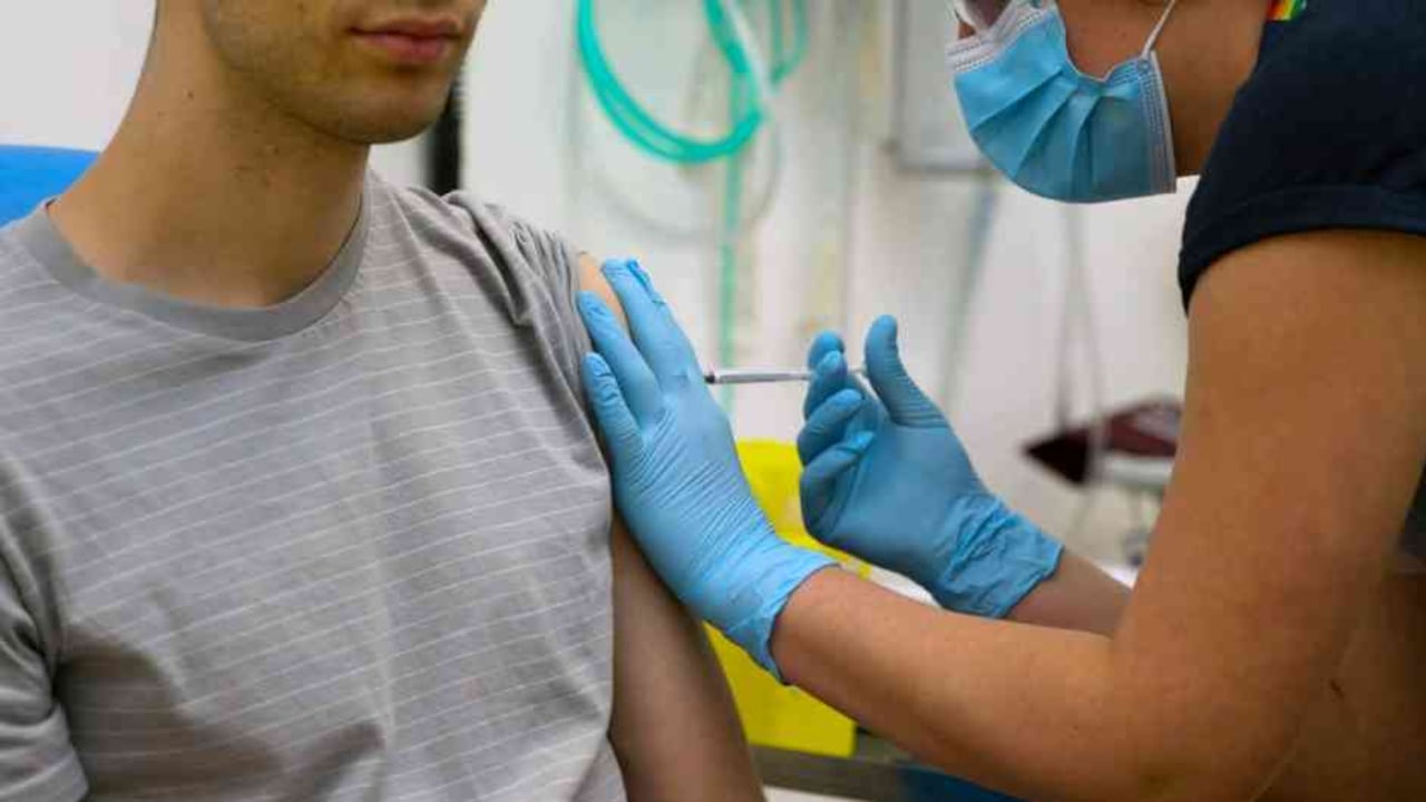 Covid-19: por vacuna contra coronavirus, polémica mundial por anuncio de Sanofi