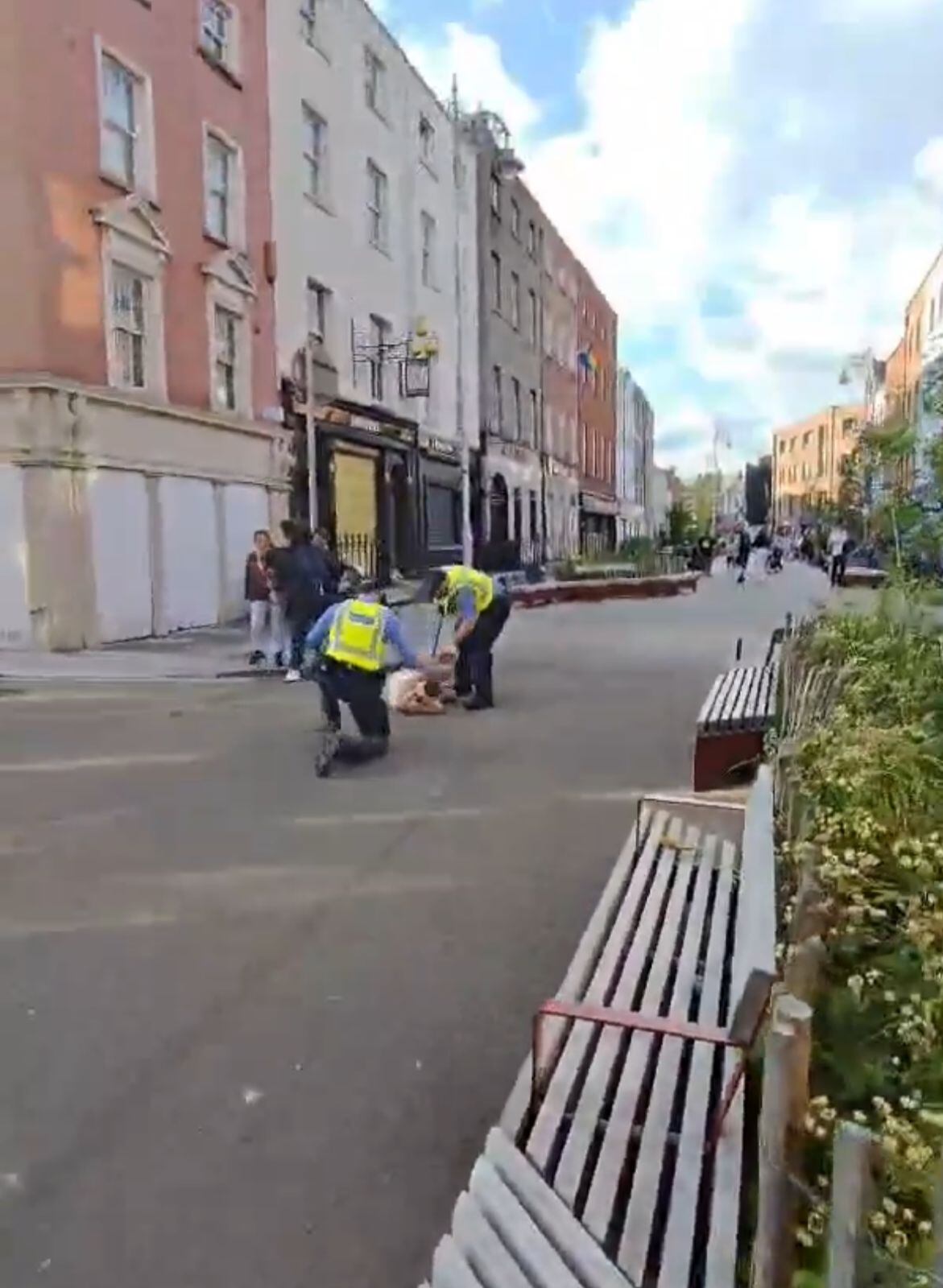 Los policías lograron atrapar al atacante