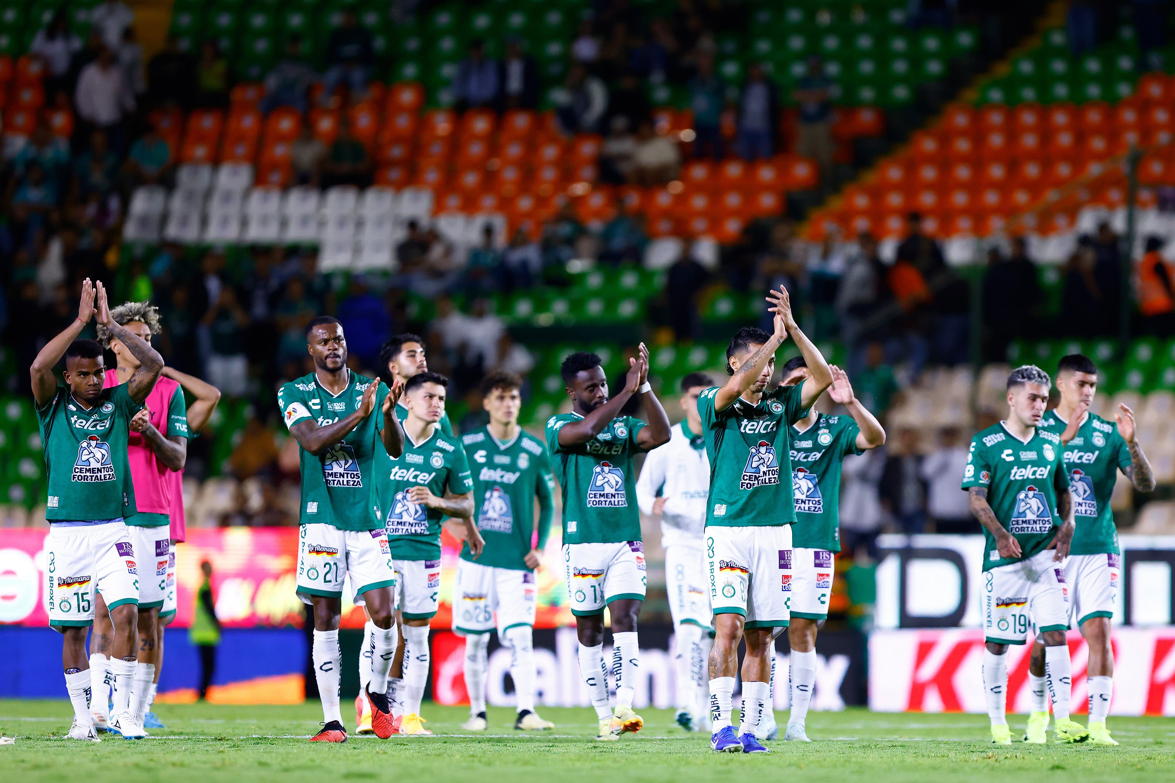 Con tres colombianos compartirá James en el Club León