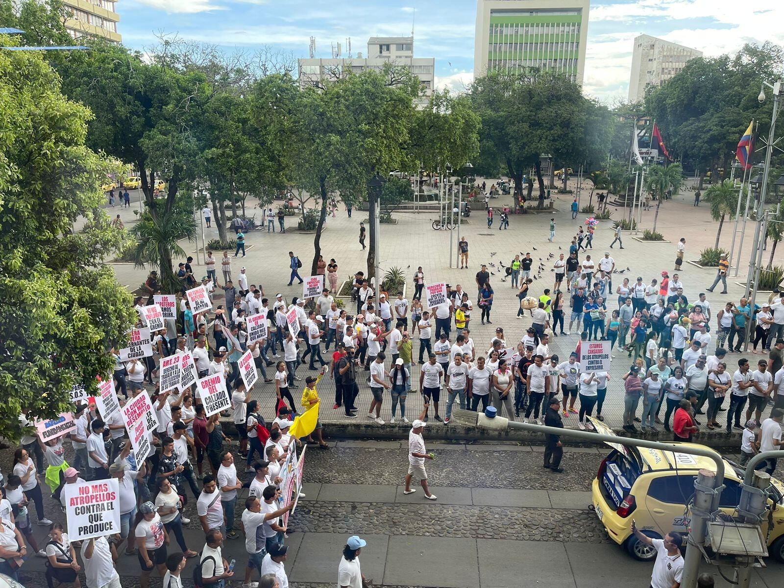 La concentración final se realizó en el Parque Santander, frente a la Alcaldía de Cúcuta.