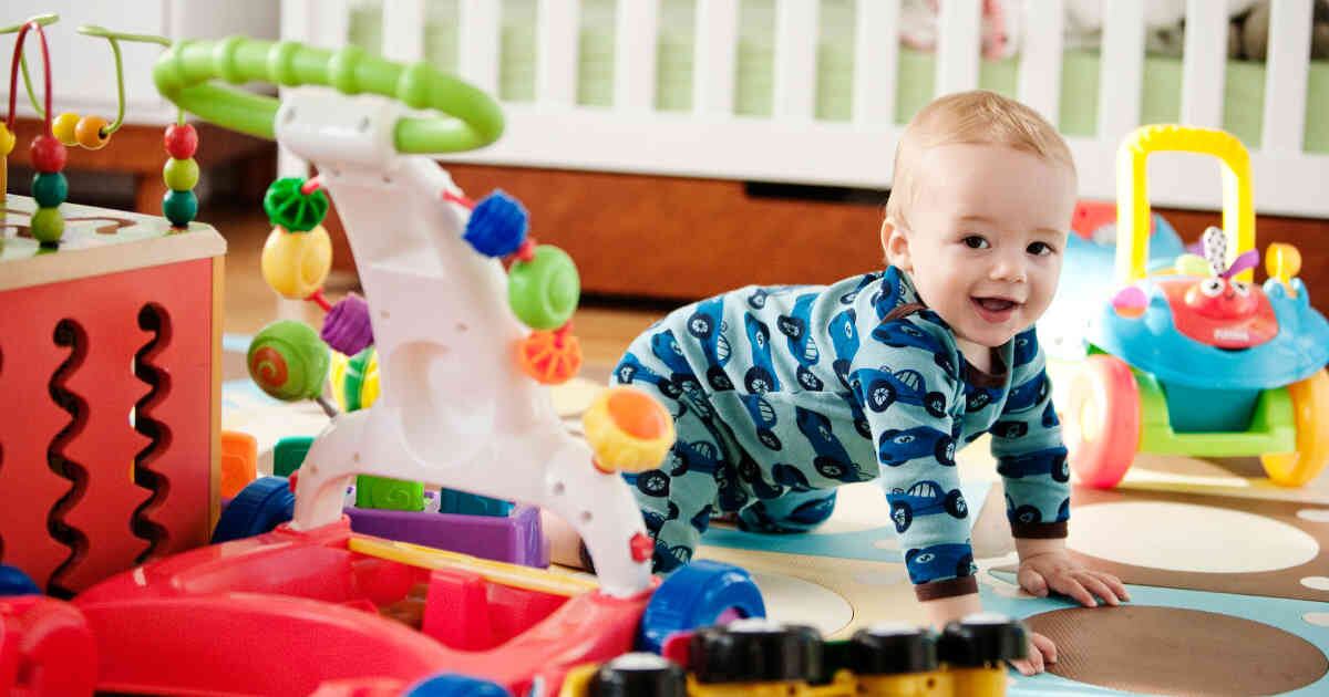 La asfixia en niños pequeños se puede dar por su costumbre de llevarse todo a la boca.