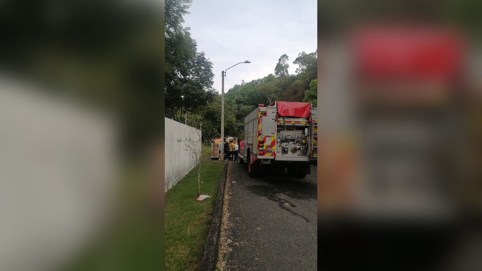 Los Bomberos Voluntarios de Cali atendieron el incendio.