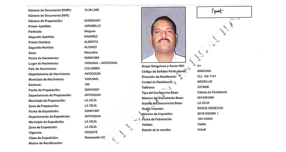 Aunque no parece, afirma que pertenece a una comunidad indígena y, por lo tanto, debe ser juzgado por esta jurisdicción.