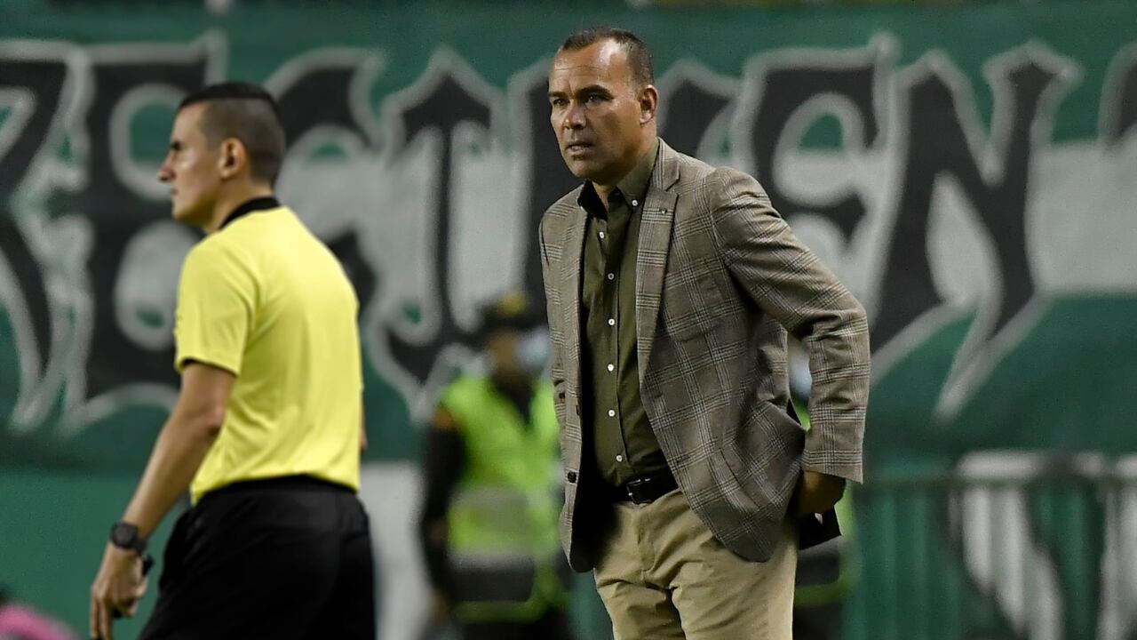 El venezolano se mostró inconforme con el arbitraje de los últimos juegos contra su equipo.