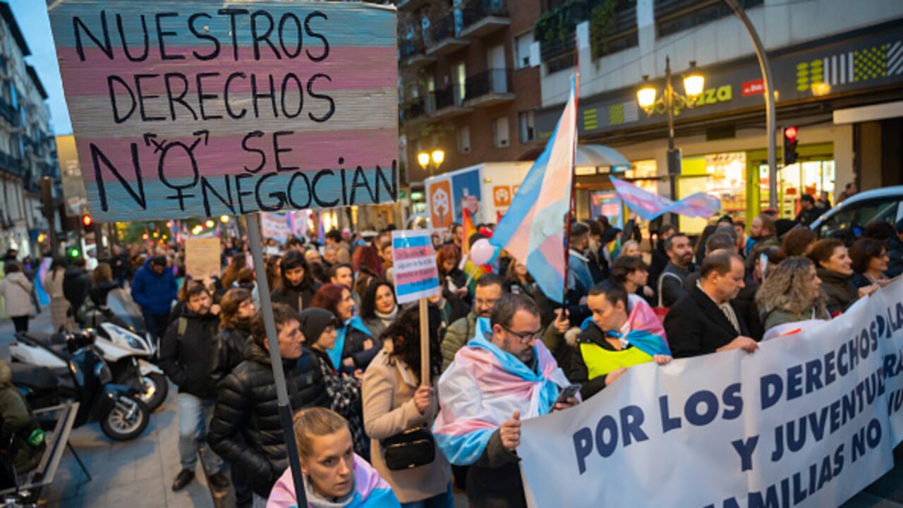 La 'ley trans' en España fue aprobada -en primera lectura- en el Congreso en diciembre de 2022 y validada por el Senado hace una semana.