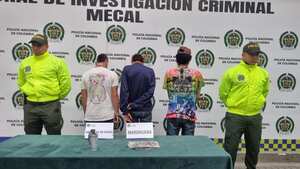 Los capturados fueron dejados a disposición de la autoridad competente.