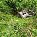 En el accidente murió el conductor y un auxiliar de enfermería.