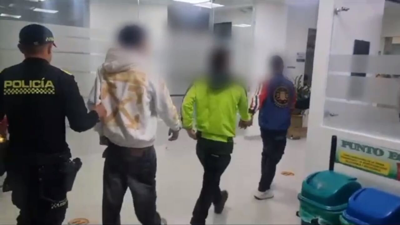 Así lograron capturar a tres hombres se subieron a robar a un SITP; no alcanzaron a correr ni una cuadra cuando fueron detenidos