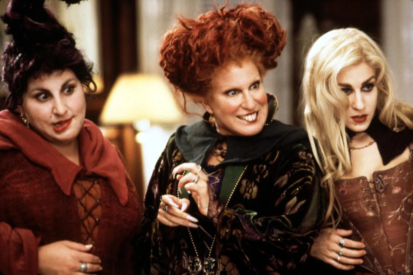 Bette Midler, Sarah Jessica Parker y Kathy Najimy regresan para 'Hocus Pocus 3'